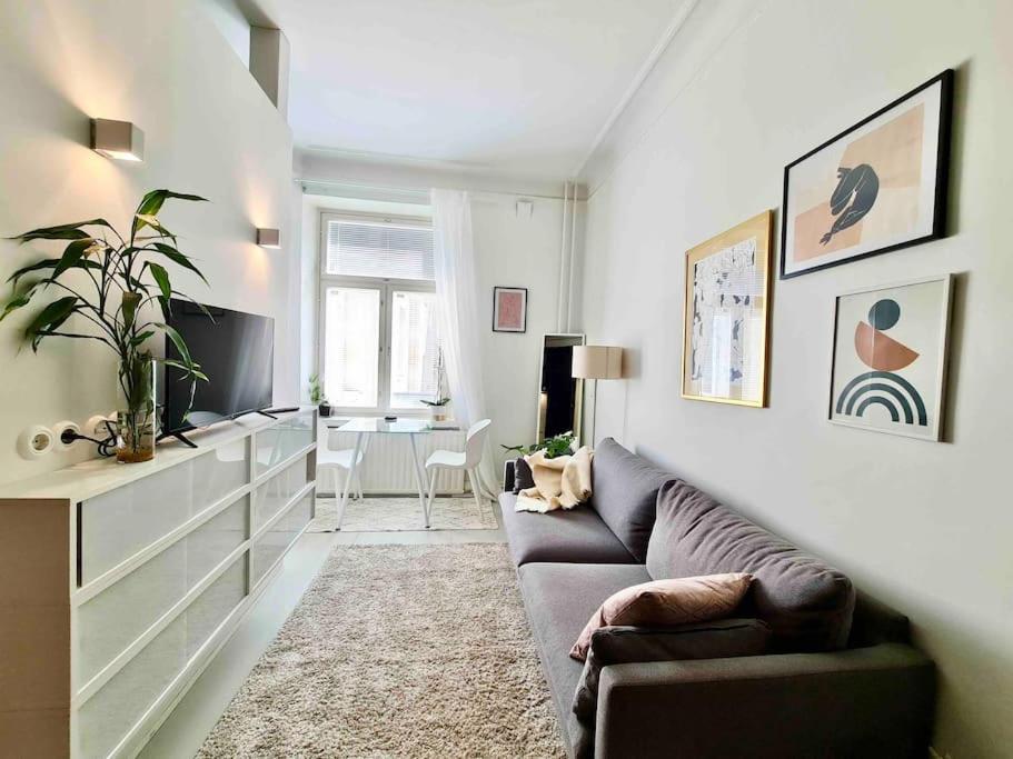 Stylish Studio In Downtown Helsinki Helsínquia Exterior foto